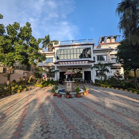 Kishori Vatika Hotel Ramnagar  Exterior foto